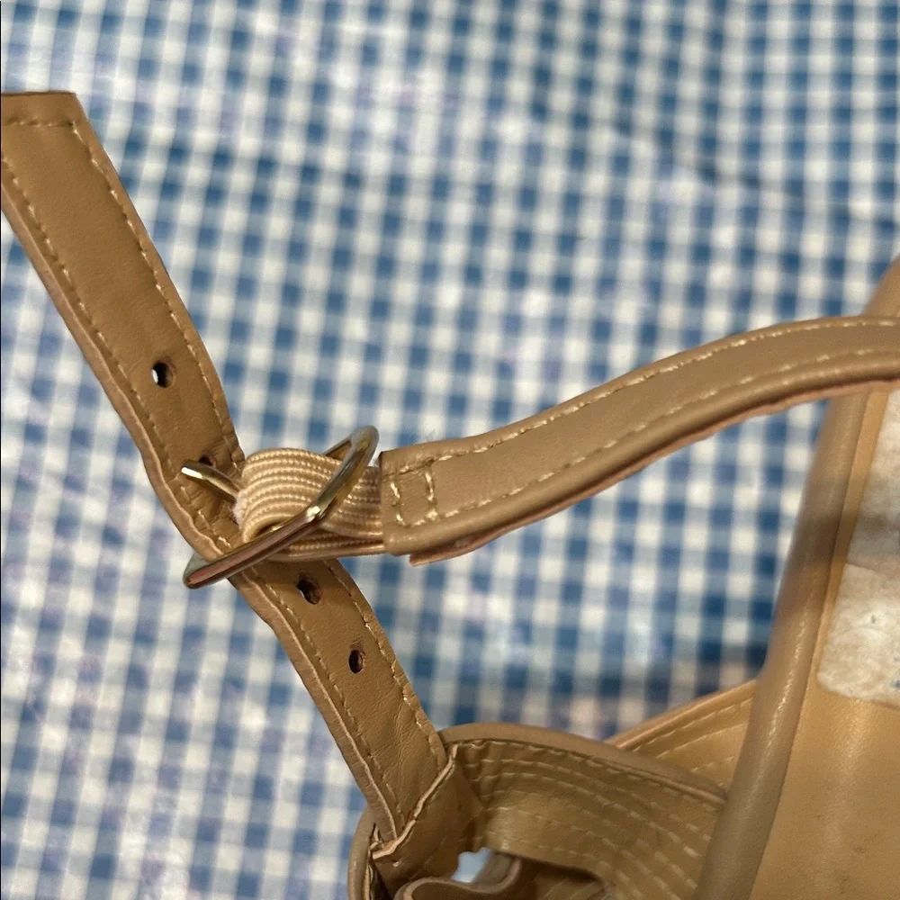 Tan Braided Strap Sandals London Fog